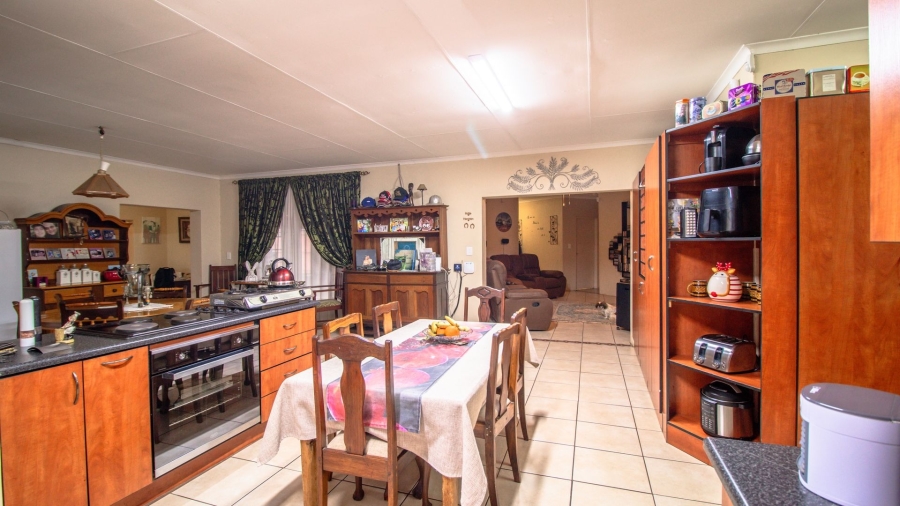 4 Bedroom Property for Sale in Olifantsnek North West